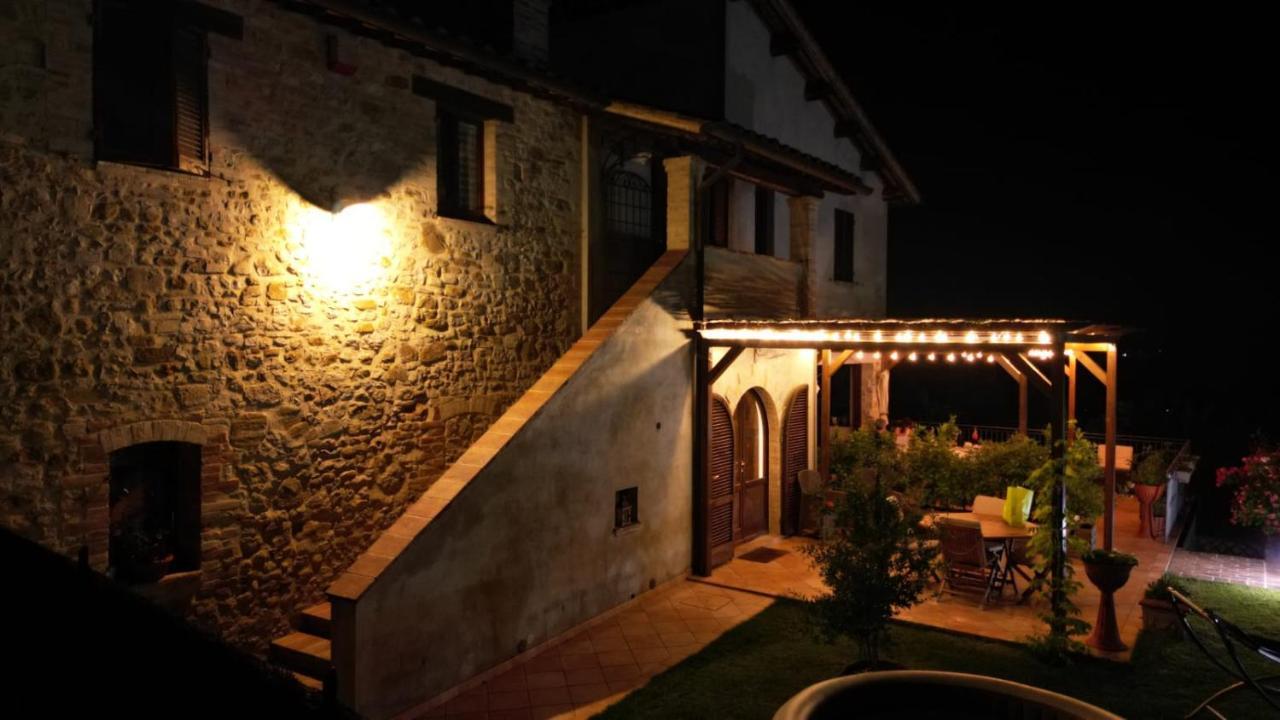 Casale Mille E Una Notte Перуджа Экстерьер фото
